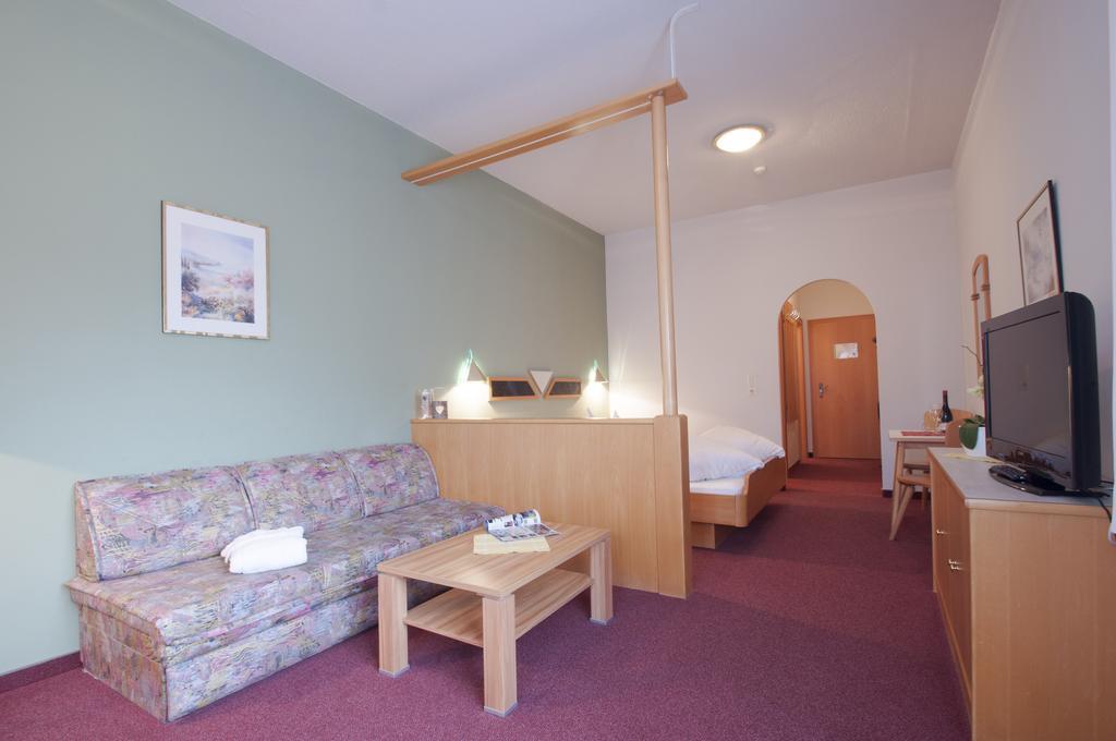 Hotel Alpenfriede Jerzens Bagian luar foto