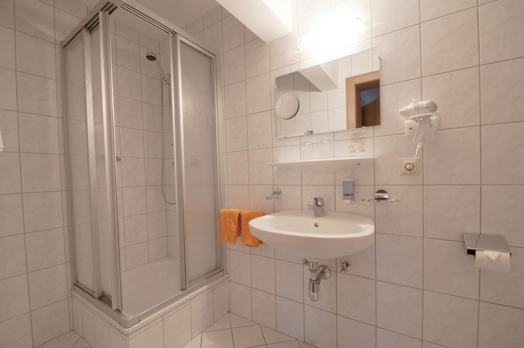 Hotel Alpenfriede Jerzens Bagian luar foto
