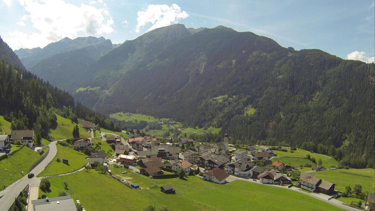 Hotel Alpenfriede Jerzens Bagian luar foto