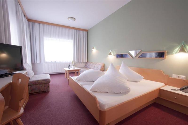 Hotel Alpenfriede Jerzens Bagian luar foto